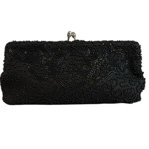 Vintage Carson Pirie Scott Beaded Clutch Silver Kiss Lock Closure Black